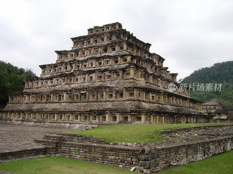 金字塔的壁龛，El Tajin，墨西哥